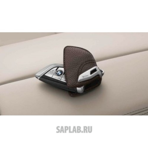 Купить BMW 82292408819 Кожаный футляр BMW для ключей со стальным зажимом, цвет Mokka (кофейный), артикул 82292408819