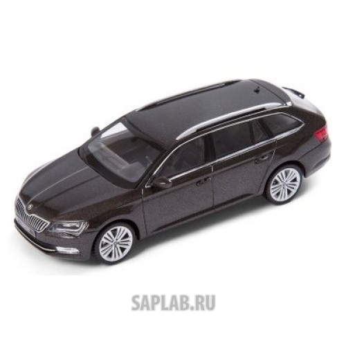 Купить Skoda 3V9099300F8V Модель автомобиля Skoda Superb Combi III, 1:43 scale, Magnetic Brown